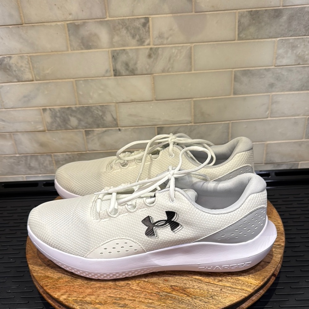 Under Armour Men's Charged Surge 4 Running Shoes